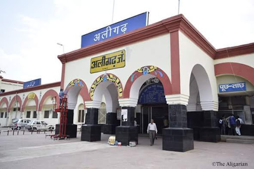 Cab from Bharatpur to Aligarh